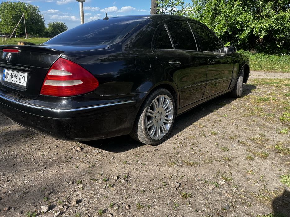 Продам мерседес 211 2.6 автомат