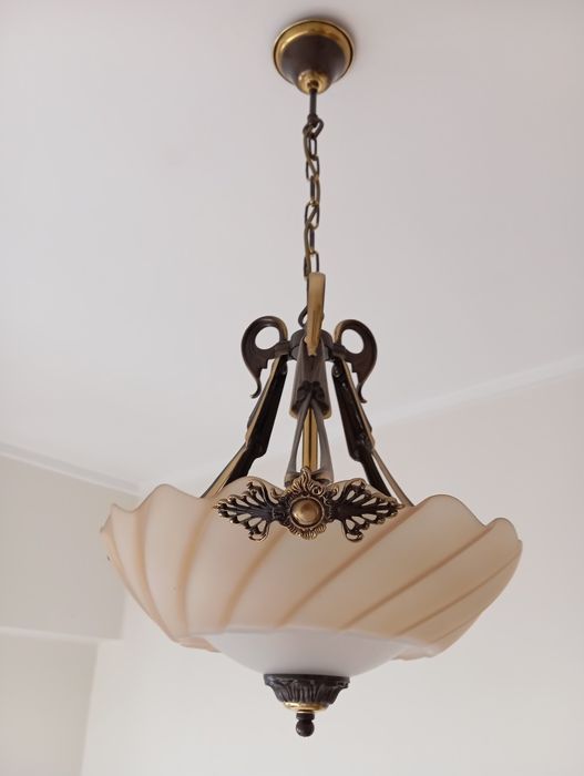 Candeeiro clássico impecável