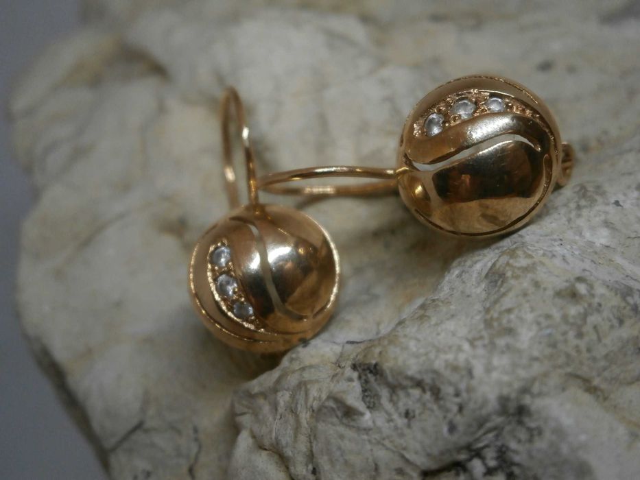 Złote Kolczyki 14 K-4,11 GR
