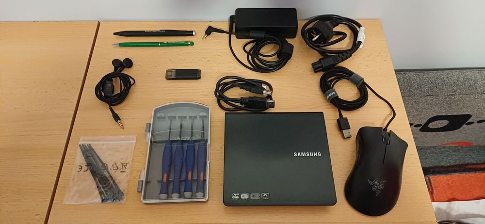 Laptop 14" R5/16GB/512GB + Monitor Przenośny 14" + Torba + Akcesoria