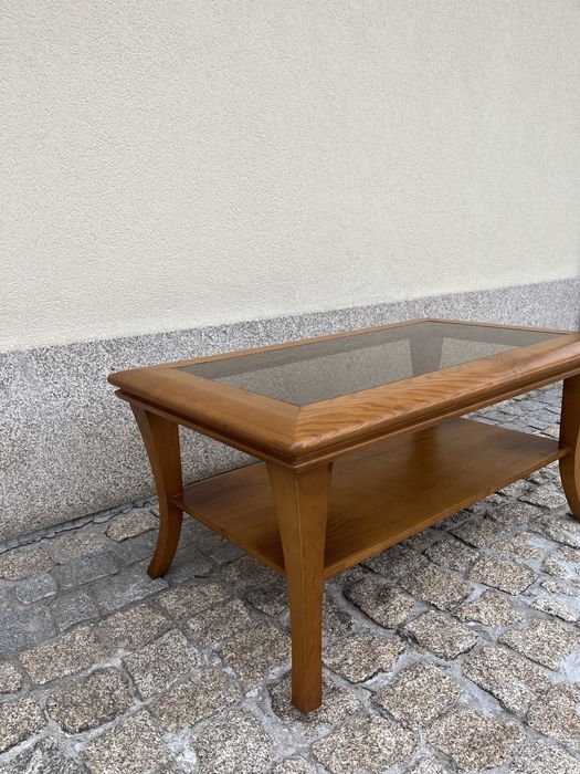 Mesa de Centro em Madeira e Vidro – Nova/Nunca Usada – Muito Robusta
