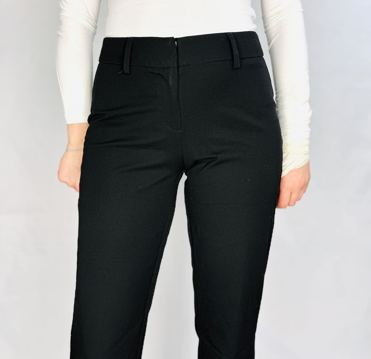 Czarne eleganckie spodnie z przeszyciem XS 34