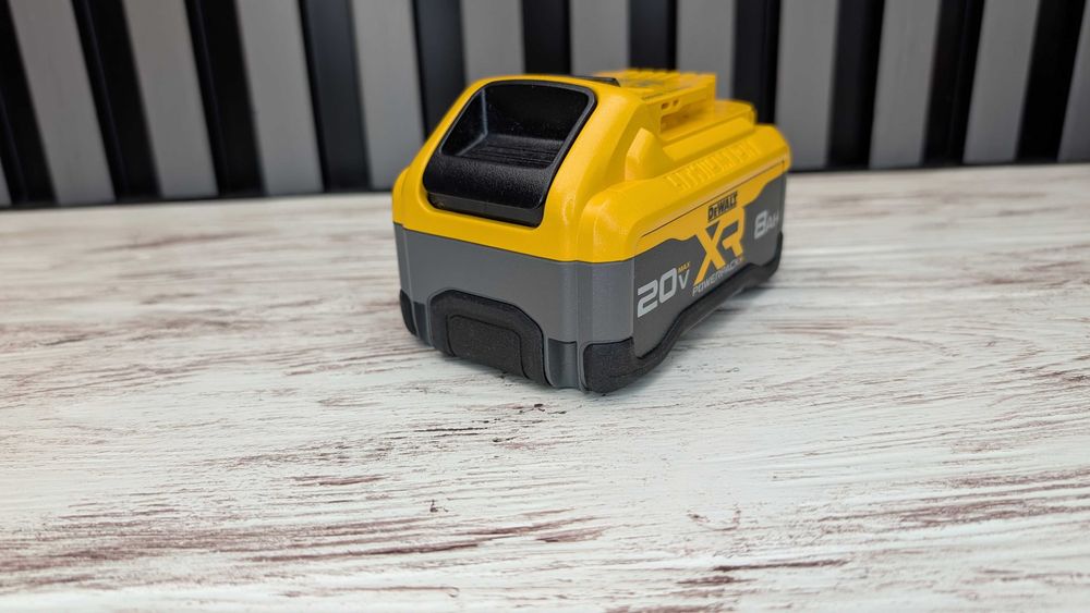 Акумулятор, батарея DeWALT DCB2108 8Ah POWERPACK