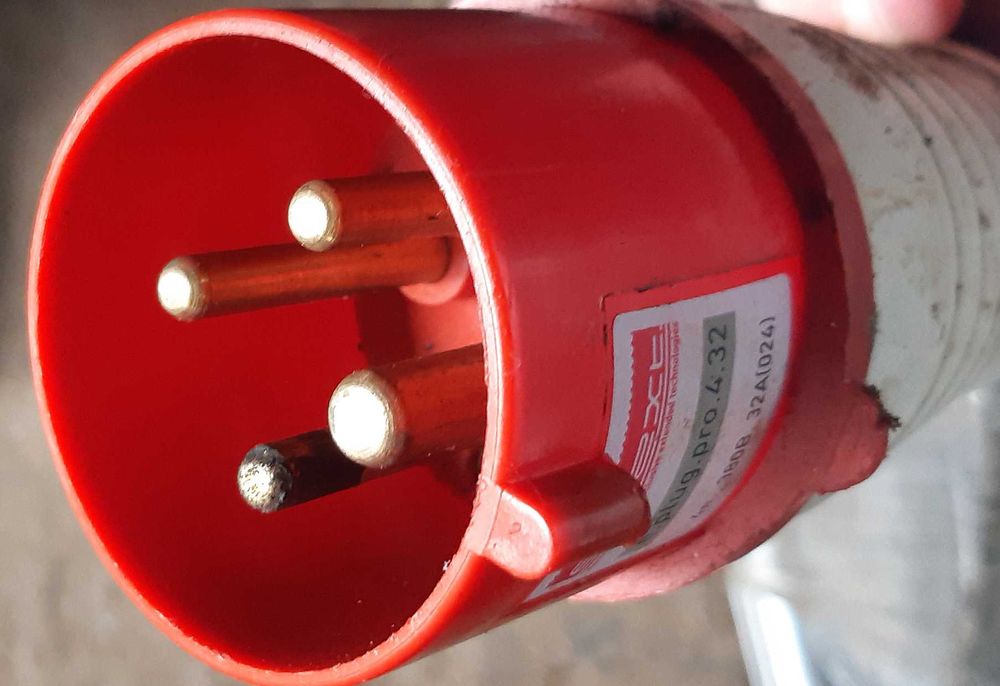 Кухонна елетрична плита для виробництва.