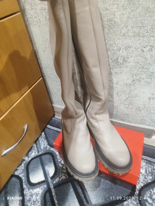 Продам сапожки труби натуральна шкіра розмір 39 на устілку 25см - 25,5