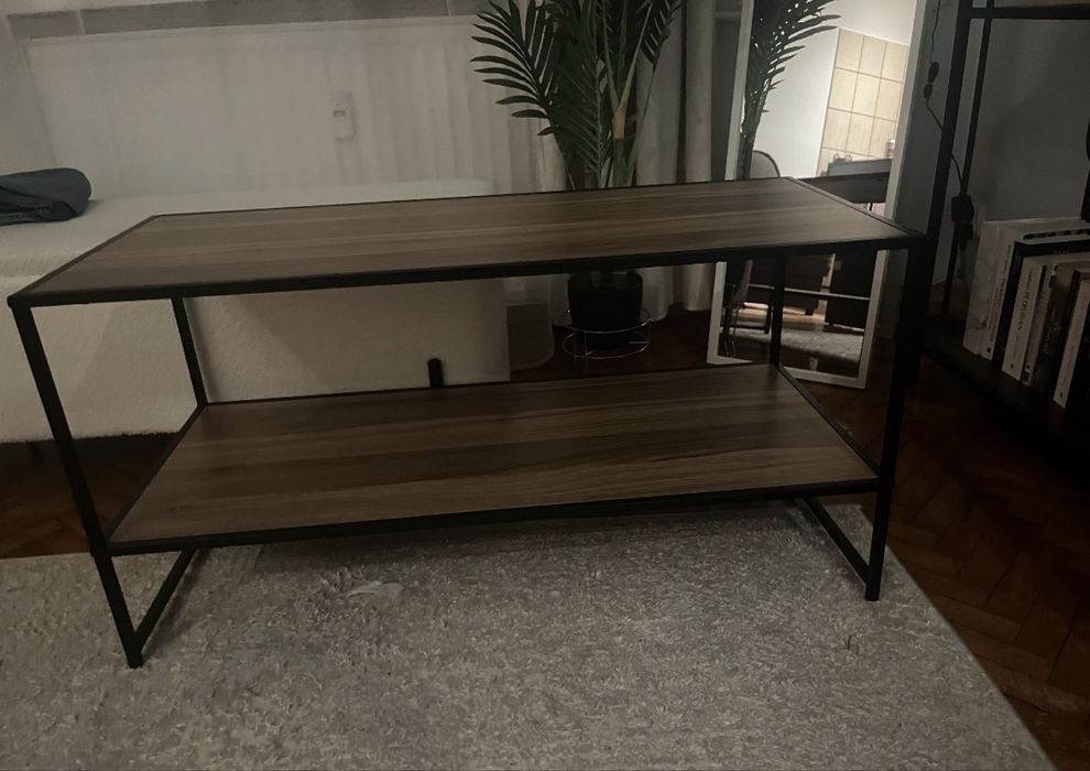 Lawa kawowoa z czranymi nogami