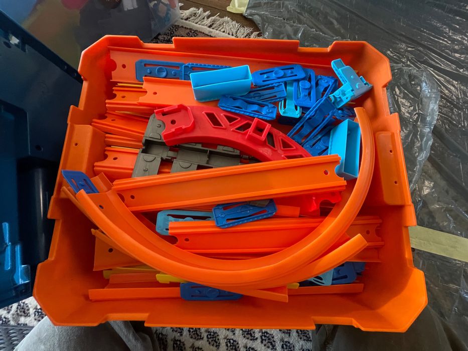 Tory Hot Wheels mega zestaw