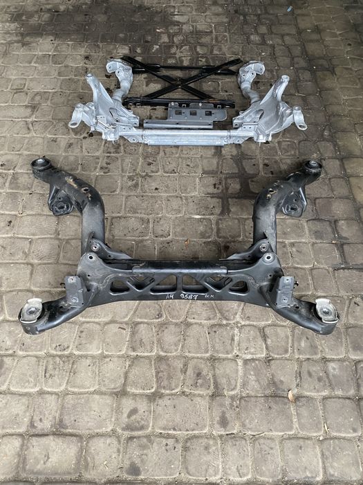 Підрамник балка хрестовина зад перед Audi A4 B8 А5 Q5 Подрамник