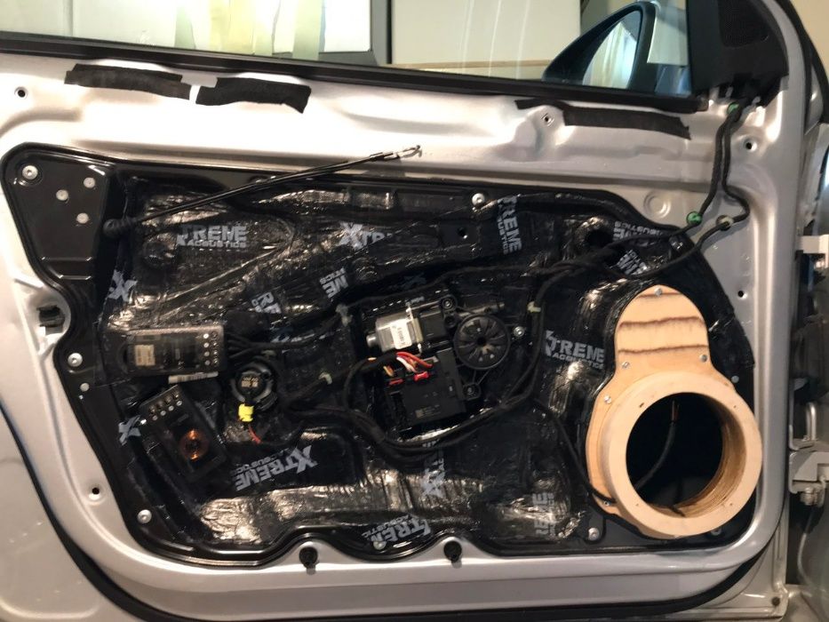 Подиумы , проставки под динамики на Volkswagen Passat B6 / B7 / CC