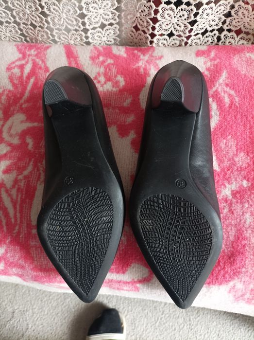 Szpilki na słupku roz 39dl wk 25cm