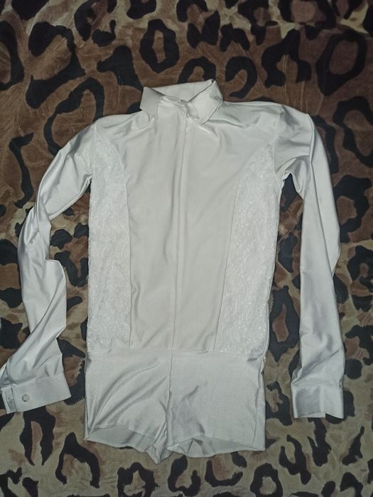 Продається боді ,жилетка та штани для  танців