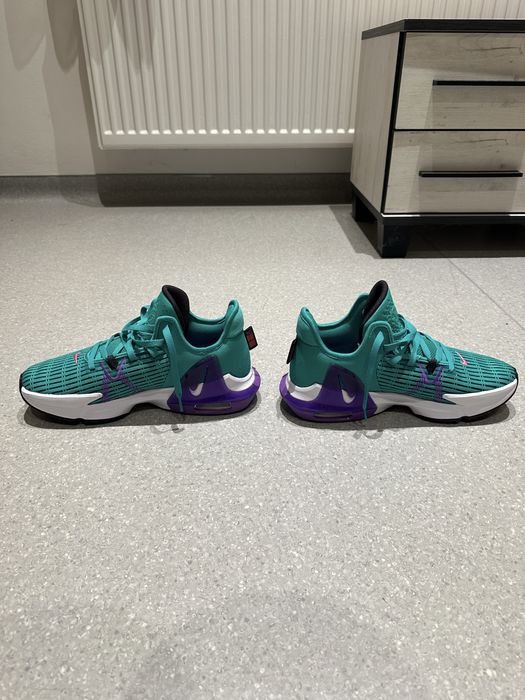 Кросівки чоловічі Nike Lebron Witness 6