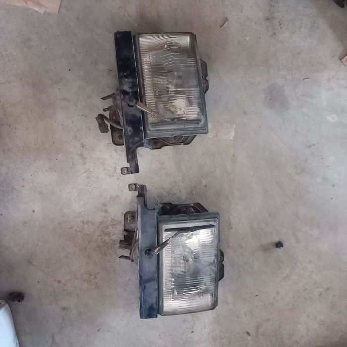 Conjunto farois izusu trooper