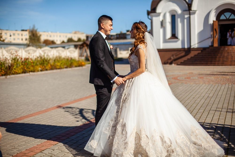 весільна сукня біла