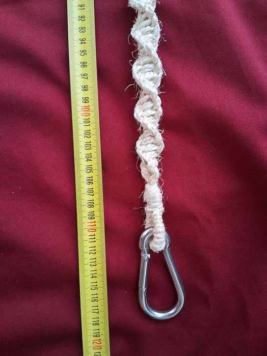 Trela para cão, biodegradável e reciclável, feita à mão.