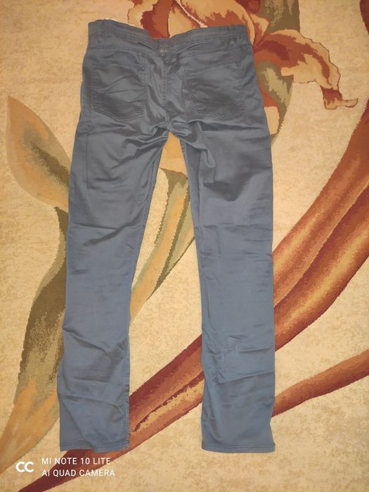 Męskie spodnie Reserved