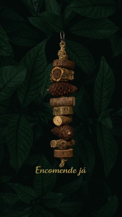 Brinquedos e Poleiros Personalizados para Aves