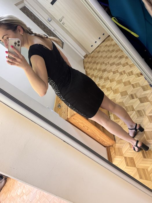 Sukienka mini czarna