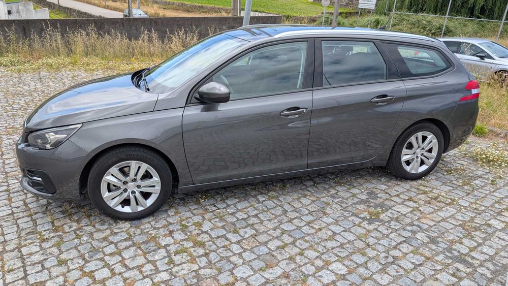 Peugeot 308 SW 1.5 BlueHDi EAT8 130CV | 2019 | Câmara Traseira