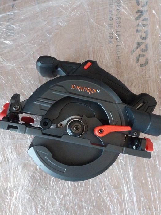 Акумуляторна Циркулярна пила Dnipro-M  DSC-201 BC.
