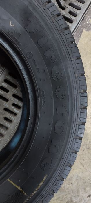 Pneus 185r 14 c comerciais semi novos