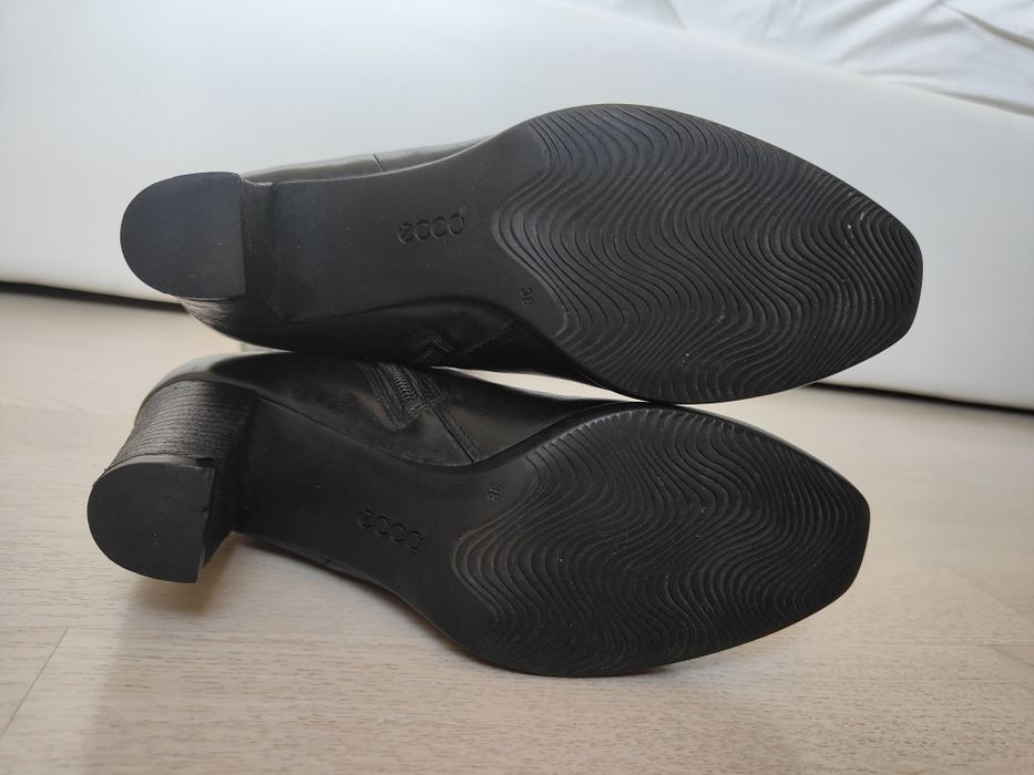 Жіночі чоботи Ecco