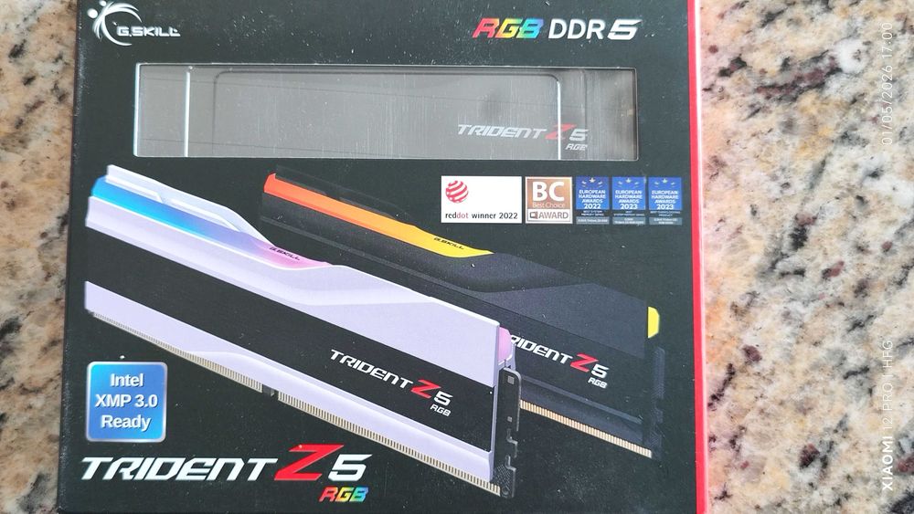 Memória RAM UDIMM G.SKILL Trident Z5 RGB 32GB (2x16GB) DDR5-7200MHz (Intel XMP3.0) CL34 (34-45-45-115) 1.40V Preta