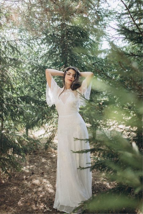 Весільна сукня біла