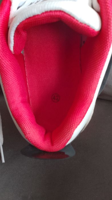 Buty sportowe rozmiar 42