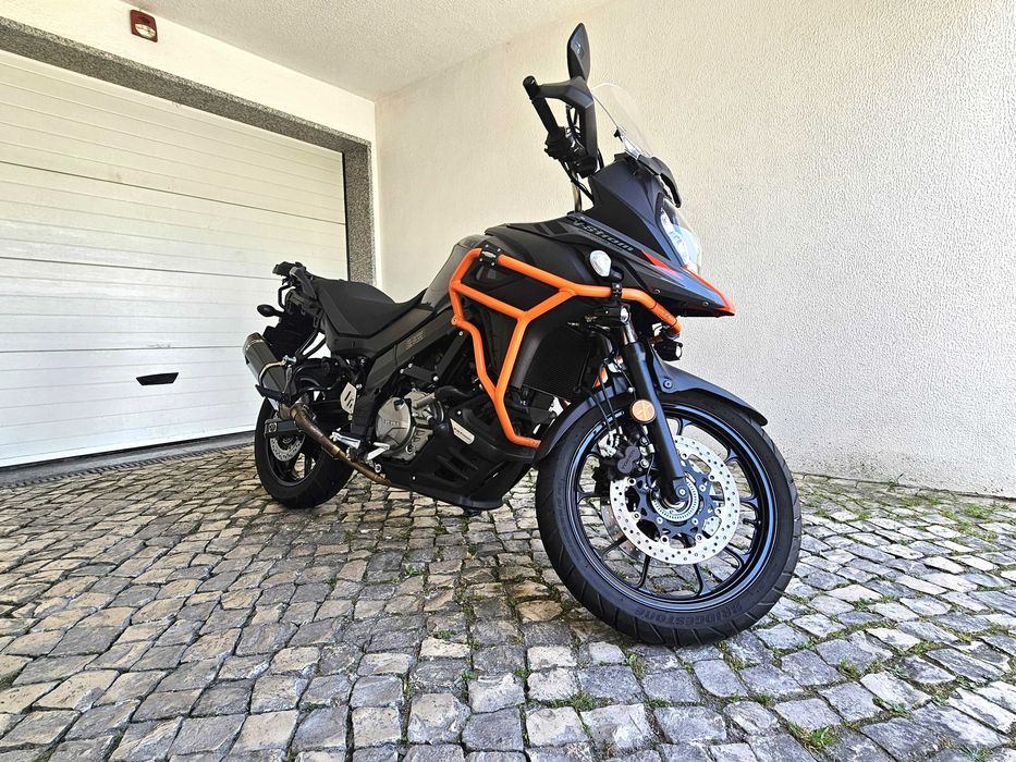 Suzuki DL 650 VSTROM de 2025 com 9.400 kms Garantia até 2028 Aceito Troca