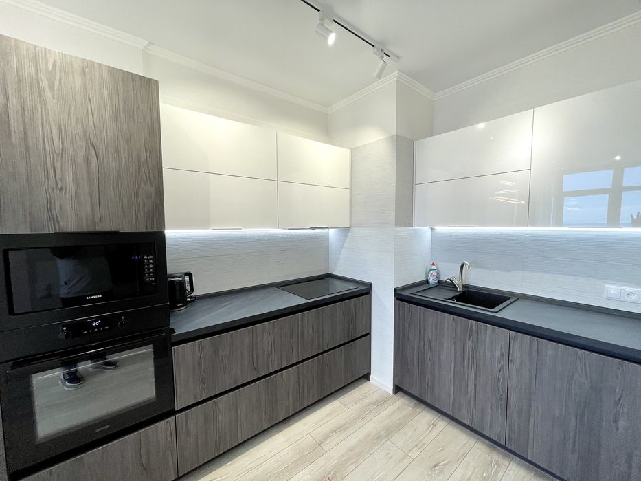 Аркадия 2 ком на Каманина 16 Море люкс . 45 жемчужины