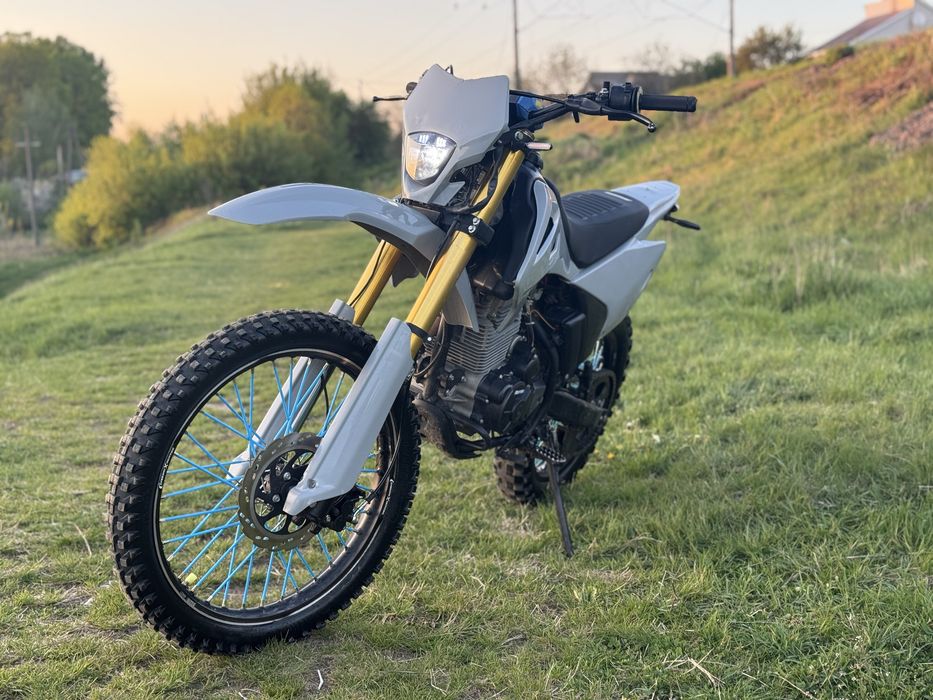 Прдам Enduro Moto Cros 250