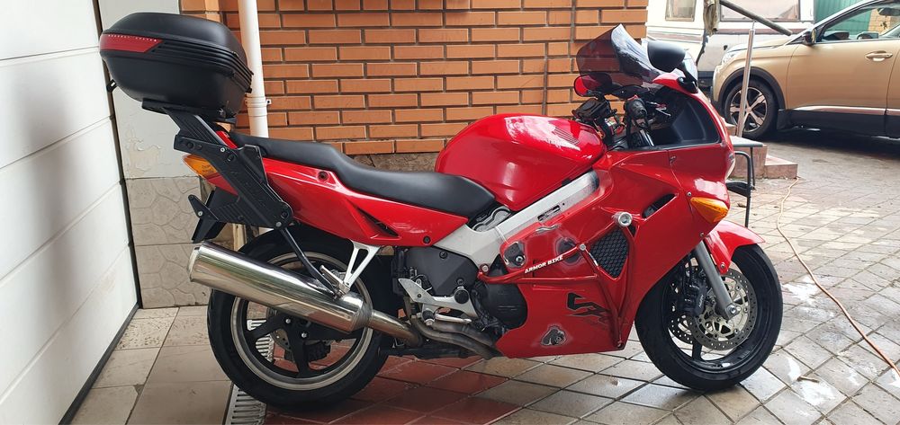 Honda VFR-800 gen5