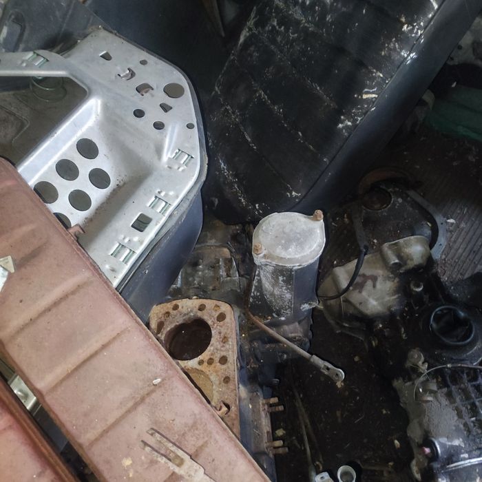 Części zamienne do samochodów zabytkowych Mercedes 123 kaczka Hoffmann