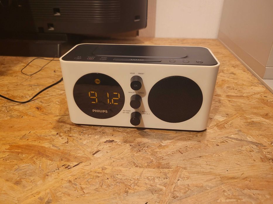 Radiobudzik Philips AJ6000/12 Rezerwacja