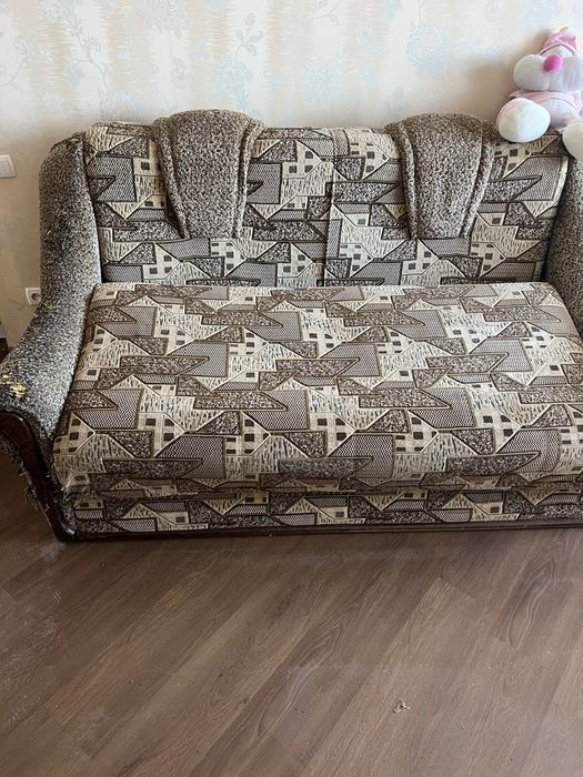 Продам диван для віталні  самовивіз