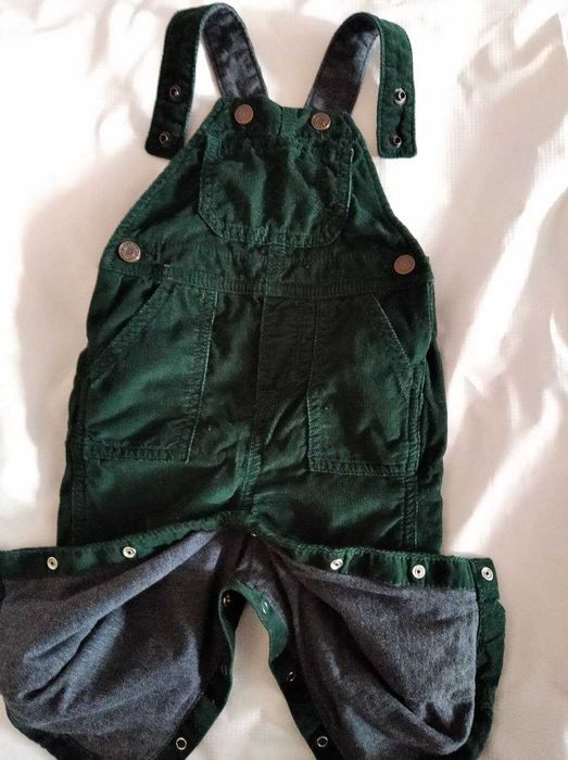 Вельветовый комбинезон на трикотажной подкладке (6-12 месяцев)