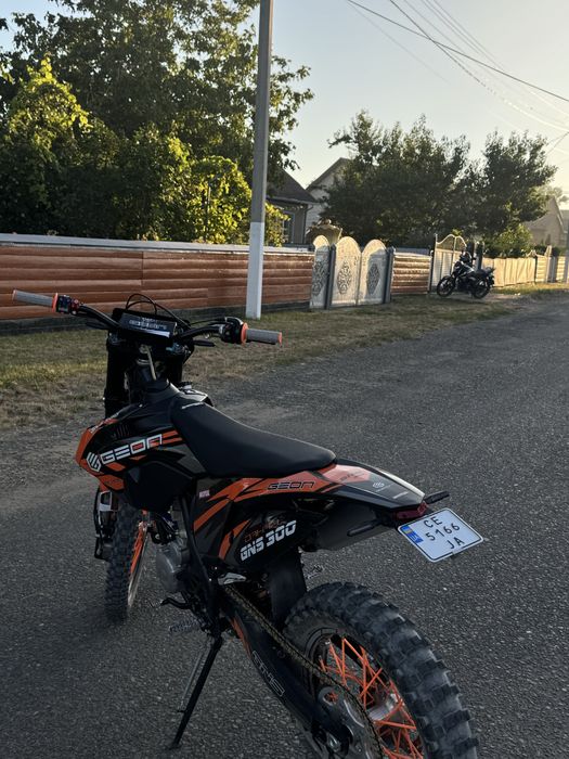 Продам Geon Dakar GNS 300, в дуже гарному стані!
