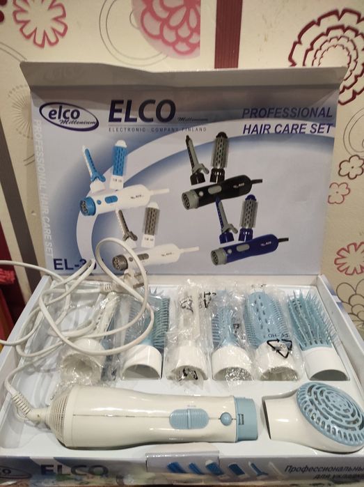 Фен професійний з насадками