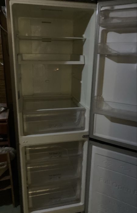 Инверторный Холодильник SAMSUNG