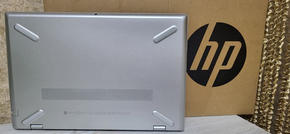 Hp pavilion 15 (ryzen 5. 8gb. ssd 256gb)