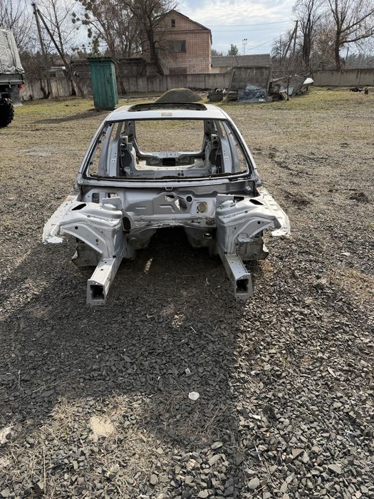 Audi A4 B8 Allroad четверть крило поріг криша ланжерон фільогка щока