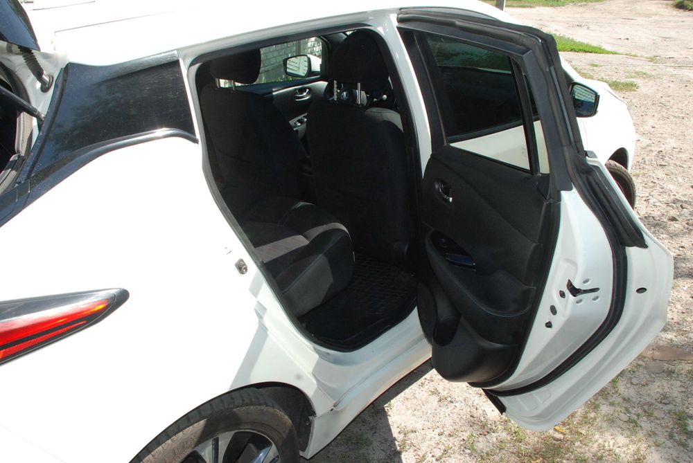 Ниссан Лиф Nissan leaf 2018 в отличном состоянии