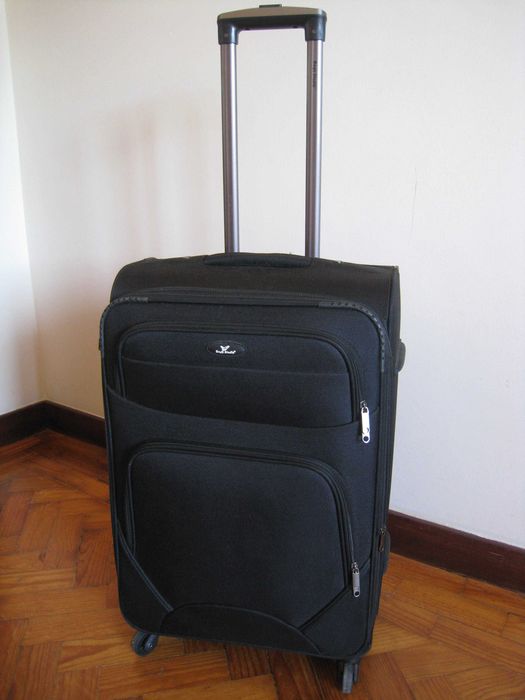 Mala de Viagem tipo Trolley Bag Preta