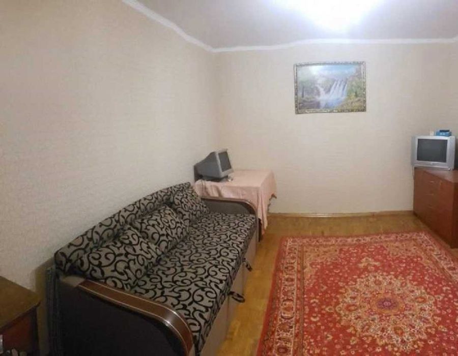 Продаж 1к велика площа