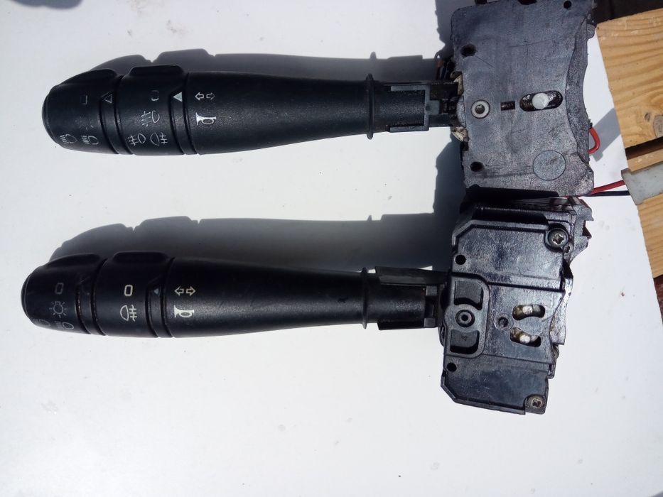 Перемикач поворотів  Рено RENAULT