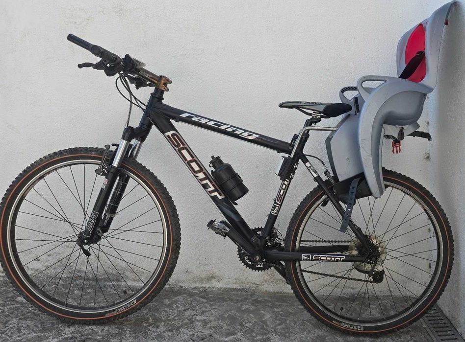 BICICLETA SCOTT com cadeirinha de criança