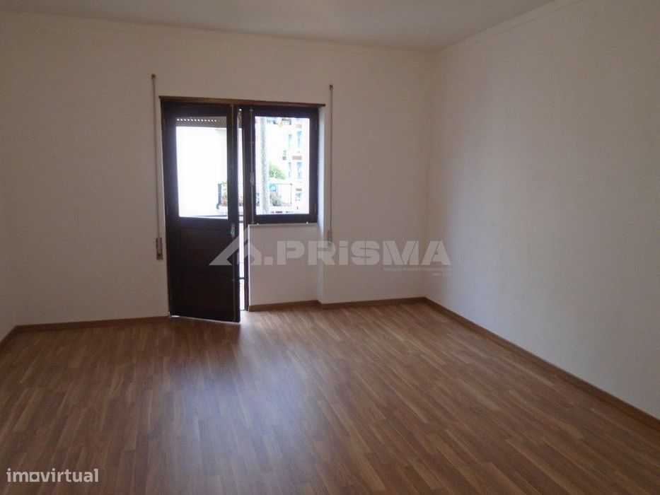 Excelente Apartamento T3 Semi mobilado