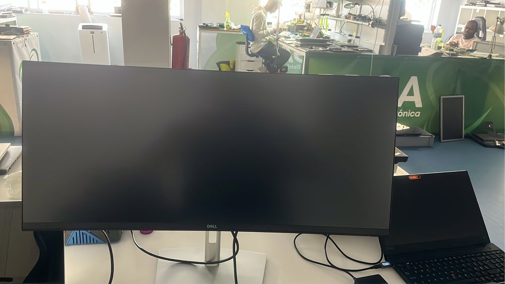 Monitor dell pro curvo 4k de 34 polegadas (P3424WEB)