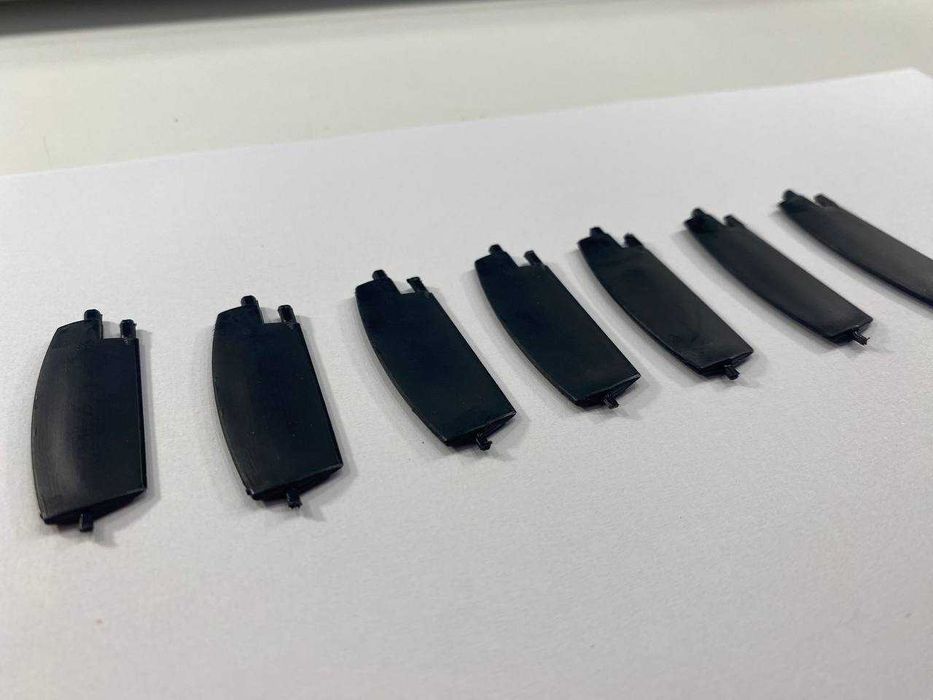 Лепестки шторки решетки дефлектора Vivaro Trafic Primastar